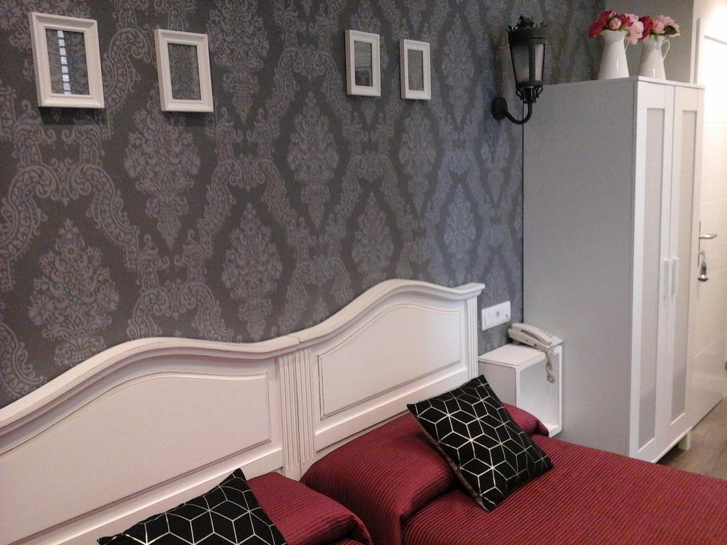 Hostal Don Alfonso Madrid Bagian luar foto