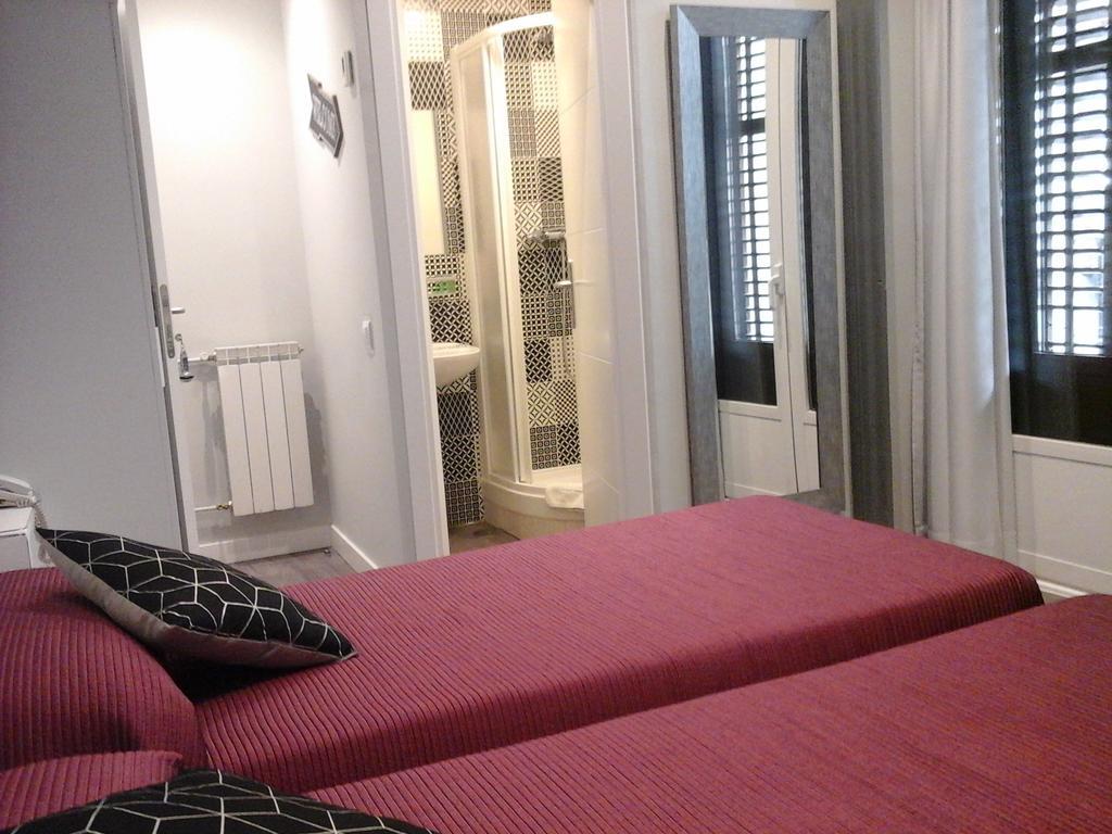 Hostal Don Alfonso Madrid Bagian luar foto