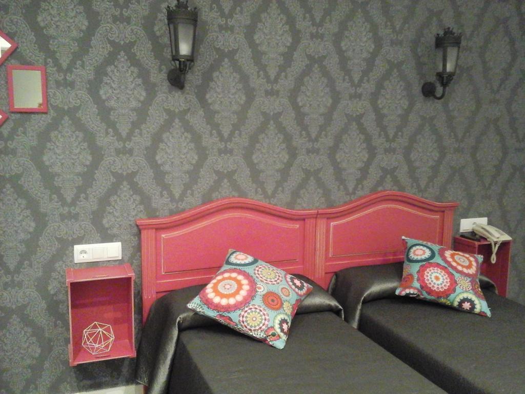 Hostal Don Alfonso Madrid Bagian luar foto