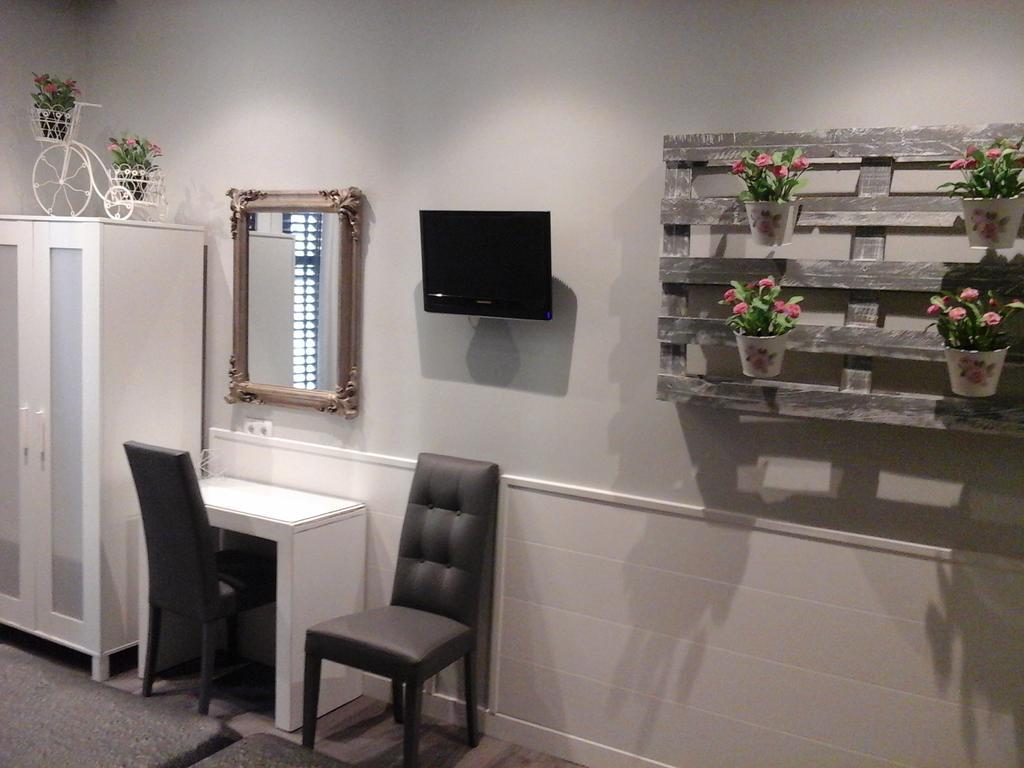Hostal Don Alfonso Madrid Bagian luar foto